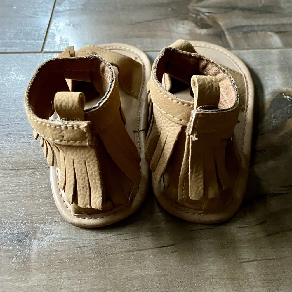 Old Navy Tan Sueded Fringe Gladiator Sandals